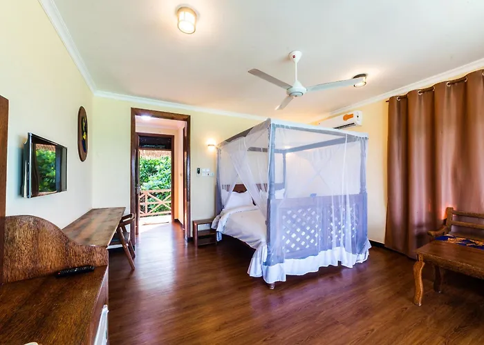 Mahi Mahi Beach Hotel